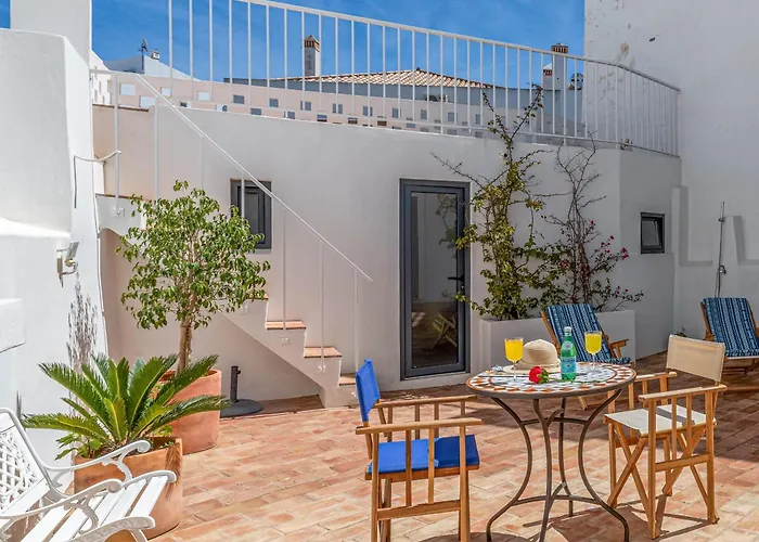 Casa Laurence-Cozy 1 Bed House W Outside Terrace