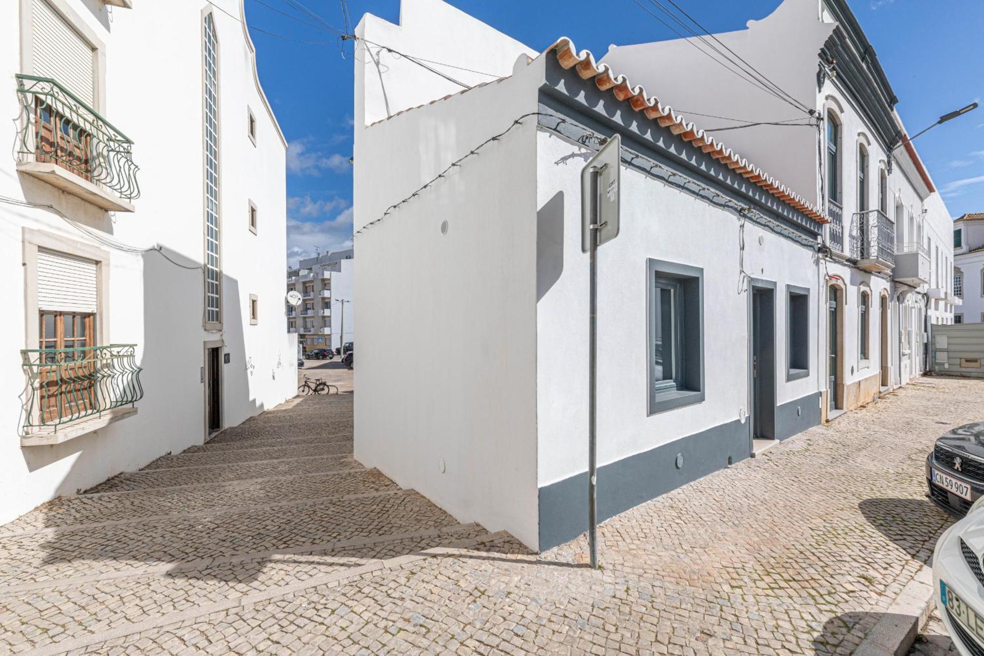Casa Laurence-cozy 1 Bed House W Outside Terrace *